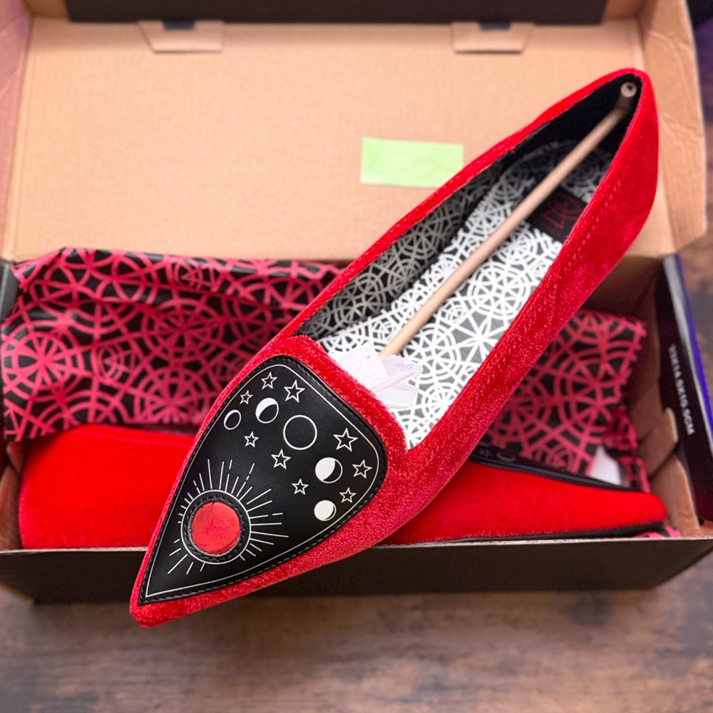 Red Dagger Spirit Flat